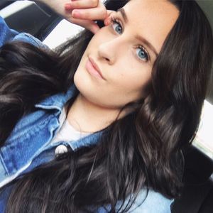 Meet your Posher, Casey